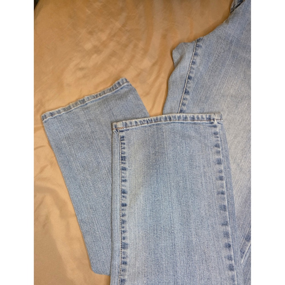 Aeropostale Chelsea Bootcut Curvy Jeans Light Wash Blue Denim 13/14 Long - Picture 3 of 9